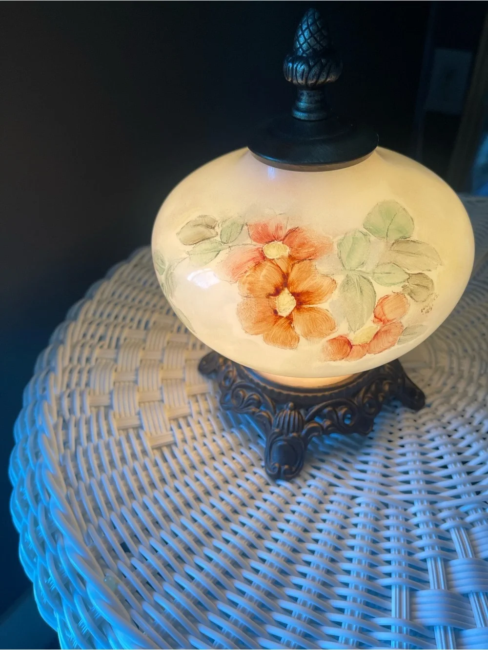 Hand-Painted Floral Glass Table Lamp with Brass Accents - White/Pink